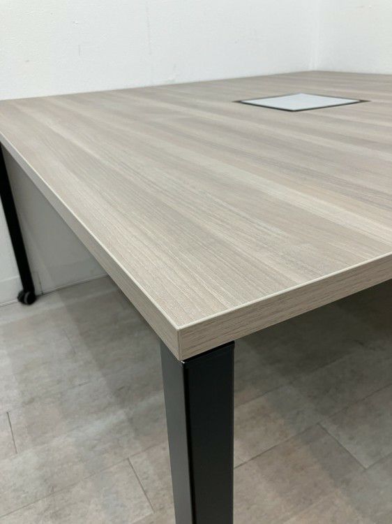 オカムラAption Free(アプションフリー)シリーズ 1400ミーティングテーブル 商品画像4