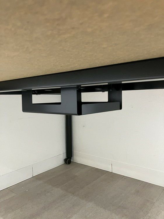 オカムラAption Free(アプションフリー)シリーズ 1400ミーティングテーブル 商品画像7