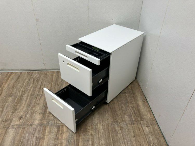 コクヨisシリーズ 1400平デスク+ワゴンセット 商品画像8