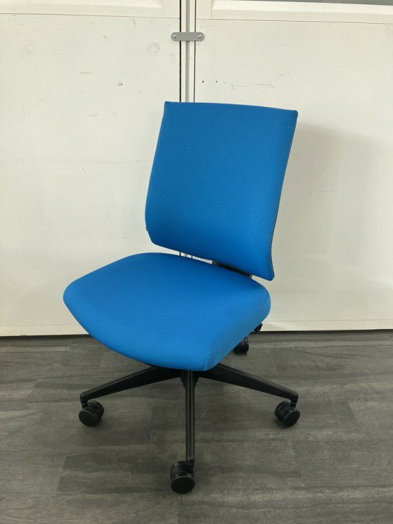 コクヨWizard4(ウィザード4)シリーズ ウィザード4チェア 商品画像1