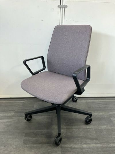 コクヨファブレ(FABRE) シリーズ 固定肘付ファブレチェア 商品画像1