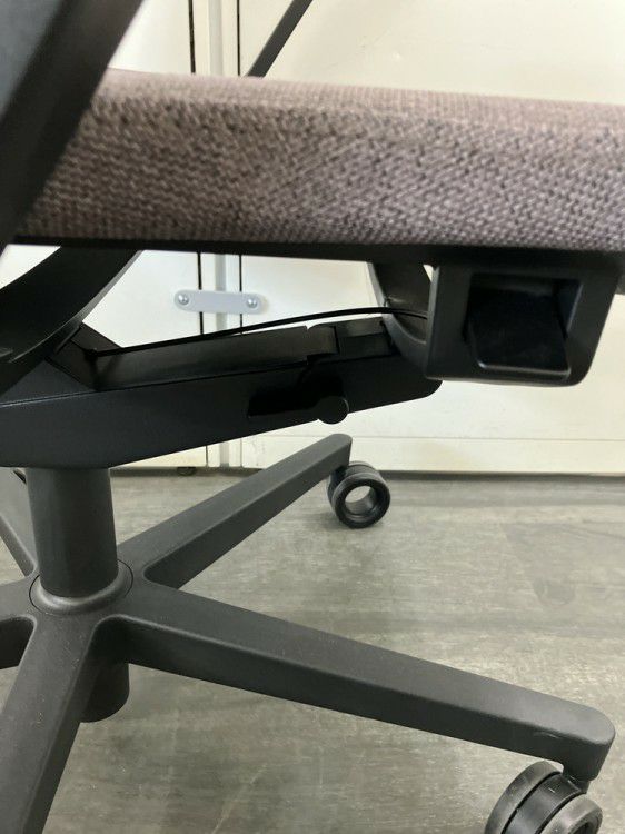 コクヨファブレ(FABRE) シリーズ 固定肘付ファブレチェア 商品画像7