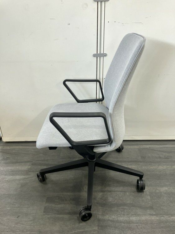 コクヨファブレ(FABRE) シリーズ 固定肘付ファブレチェア 商品画像3