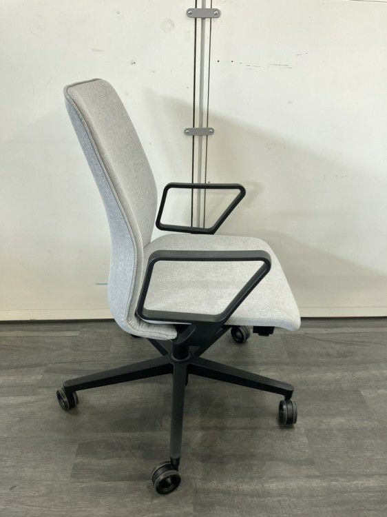 コクヨファブレ(FABRE) シリーズ 固定肘付ファブレチェア 商品画像5