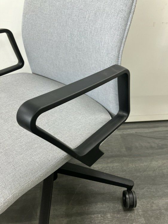 コクヨファブレ(FABRE) シリーズ 固定肘付ファブレチェア 商品画像11