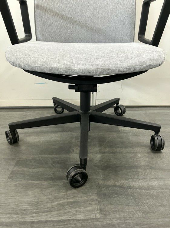 コクヨファブレ(FABRE) シリーズ 固定肘付ファブレチェア 商品画像12