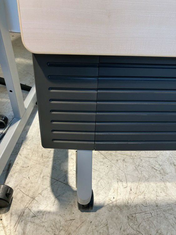 コクヨKTシリーズ 1800サイドスタックテーブル 商品画像9