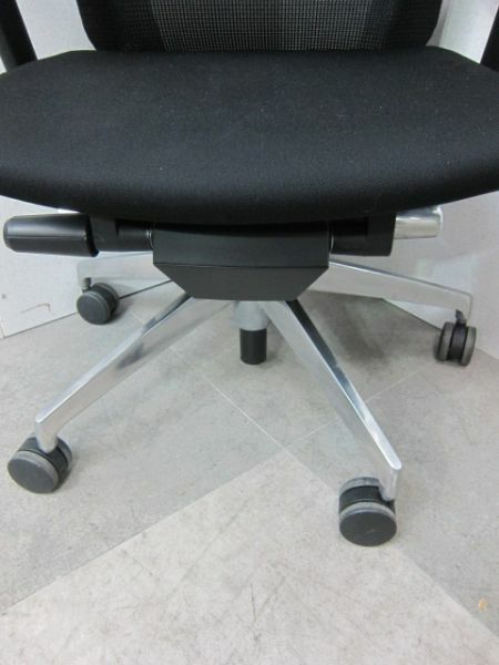 イトーキVento(ヴェント)チェア 可動肘付きヴェントチェア 商品画像5