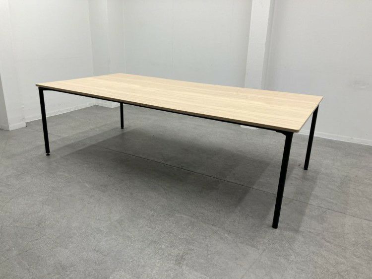 イトーキActiveField(アクティブフィールド)シリーズ 2400ミーティングテーブル 商品画像1