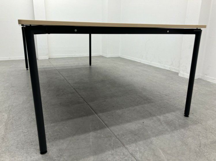 イトーキActiveField(アクティブフィールド)シリーズ 2400ミーティングテーブル 商品画像4