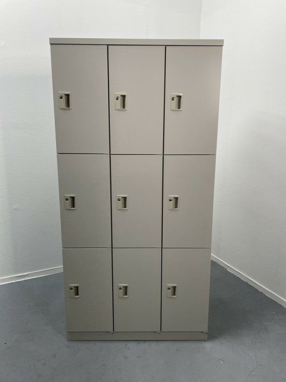 オカムラKZ-シリーズ 9人用ロッカー 商品画像2