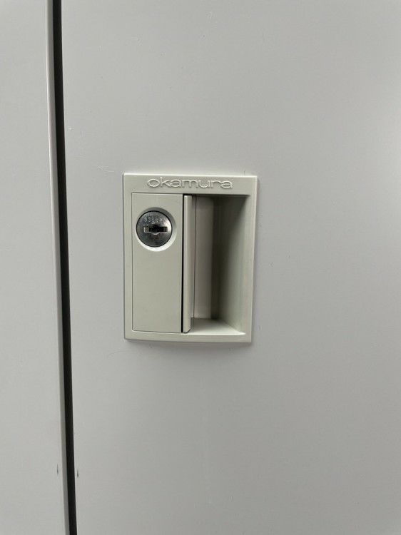 オカムラKZ-シリーズ 9人用ロッカー 商品画像6