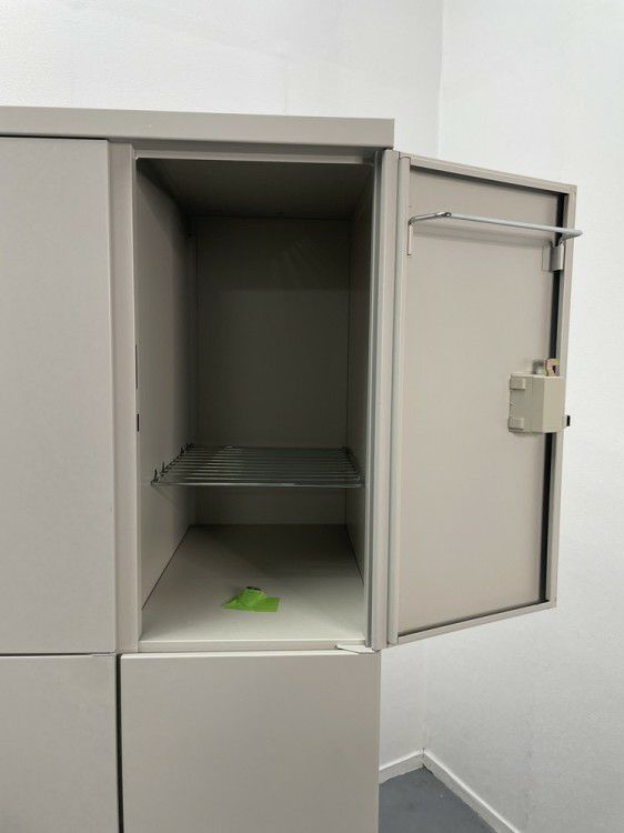 オカムラKZ-シリーズ 9人用ロッカー 商品画像7