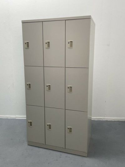 オカムラKZ-シリーズ 9人用ロッカー 商品画像1