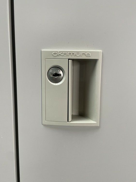 オカムラKZ-シリーズ 9人用ロッカー 商品画像6