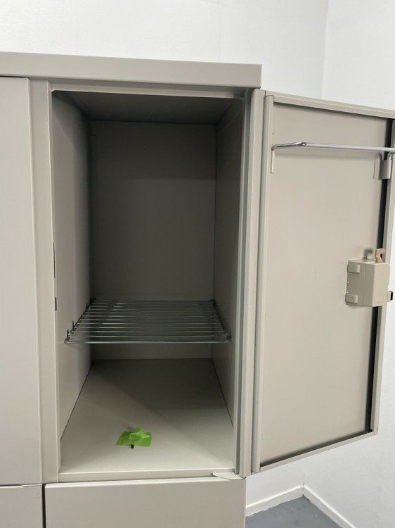 オカムラKZ-シリーズ 9人用ロッカー 商品画像7