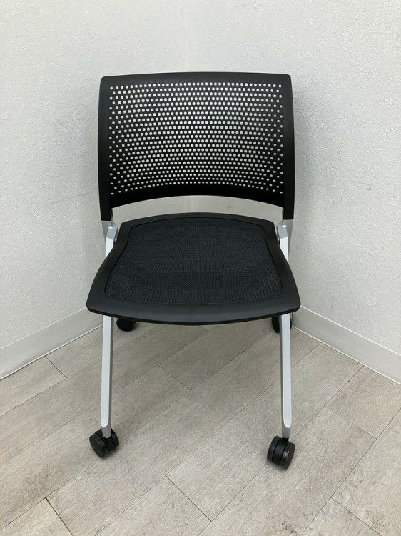 コクヨスプラインシリーズ ネスティングチェア4脚セット 商品画像5