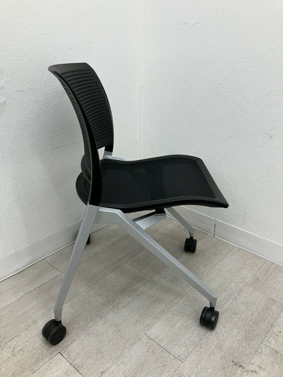 コクヨスプラインシリーズ ネスティングチェア4脚セット 商品画像6