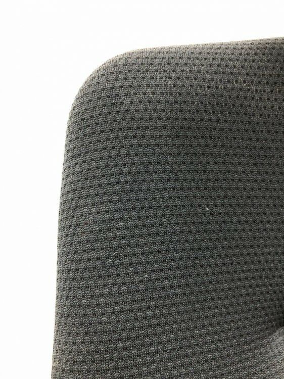 コクヨing(イング)チェア 固定肘付イングチェア 商品画像9