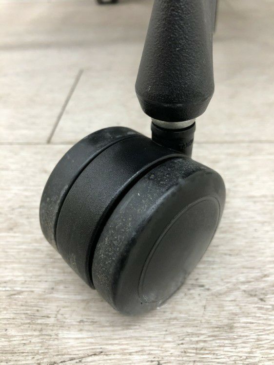 コクヨing(イング)チェア 固定肘付イングチェア 商品画像19