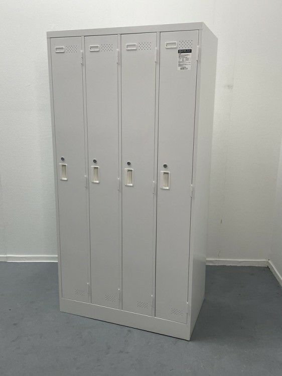 コクヨLKシリーズ　（コクヨ） 4人用ロッカー 商品画像1