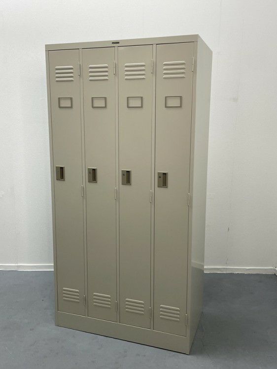 4人用ロッカー 商品画像1