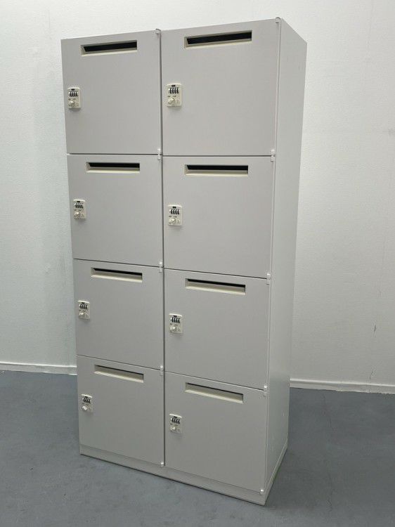 ウチダ（内田洋行）8人用パーソナルロッカー 商品画像1