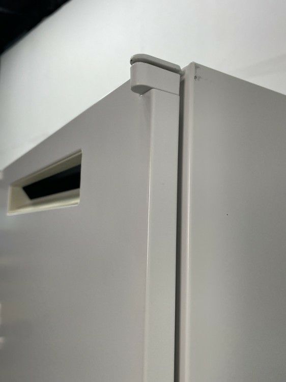 ウチダ（内田洋行）8人用パーソナルロッカー 商品画像4