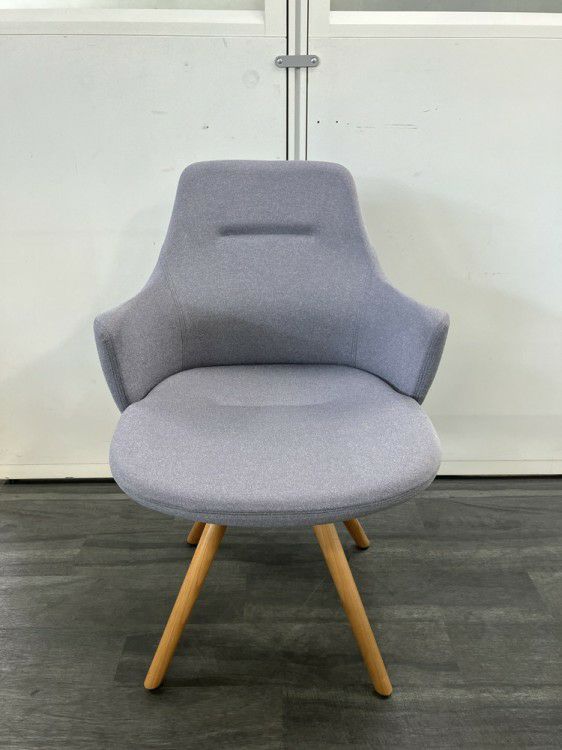 オカムラライブス　ワークチェアシリーズ ミーティングチェア 商品画像2