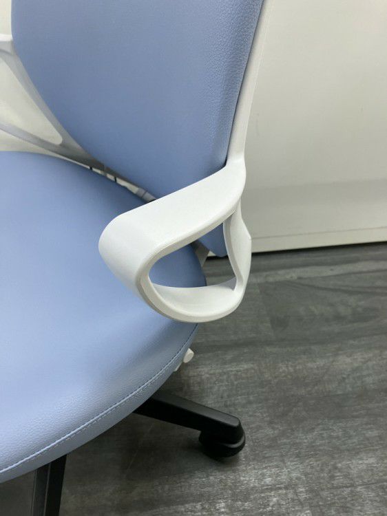 コクヨピコラリビナ(picora livina)シリーズ 固定肘付ピコラリビナチェア 商品画像11