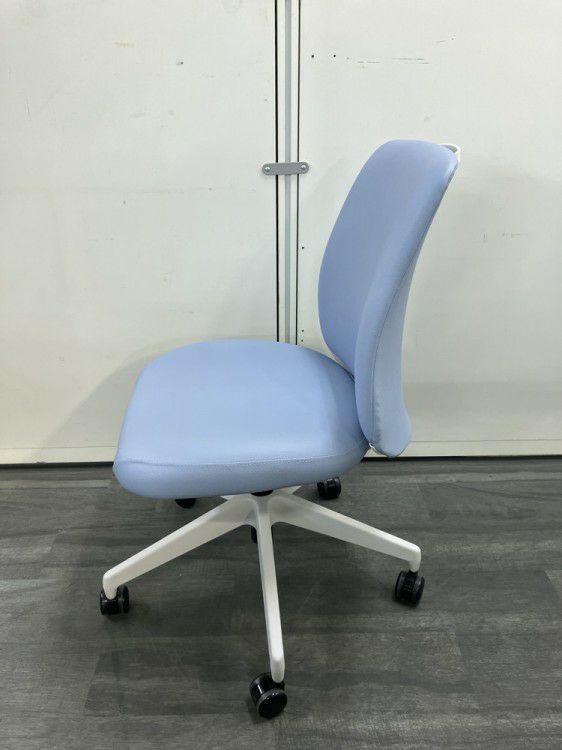 コクヨエルアシリーズ エルアチェア 商品画像3