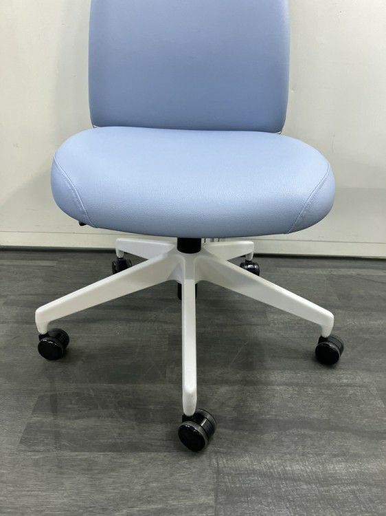 コクヨエルアシリーズ エルアチェア 商品画像9