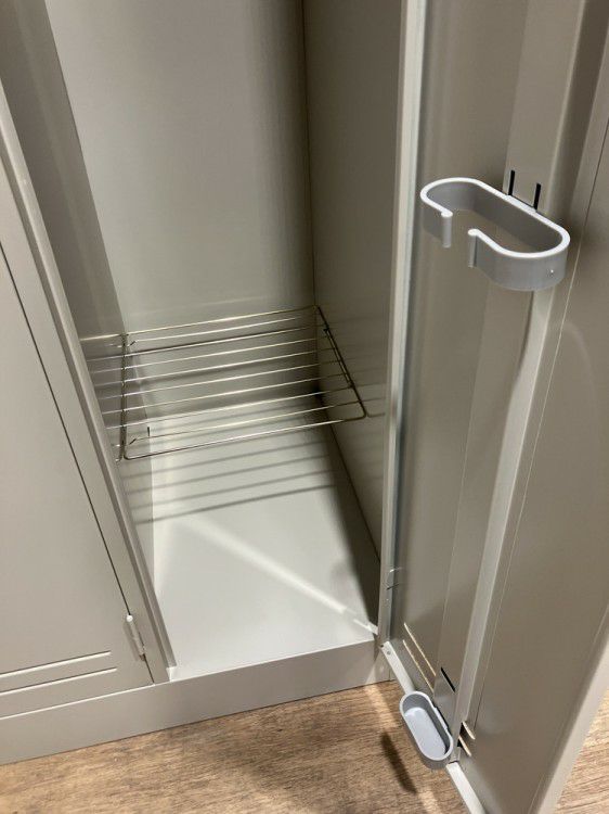 コクヨLKシリーズ　（コクヨ） 3人用ロッカー 商品画像4