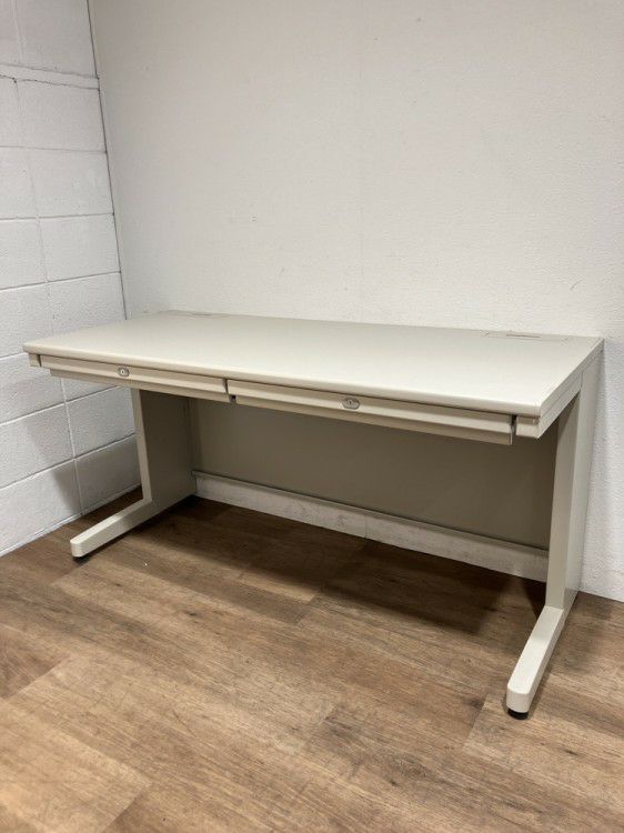 コクヨセールスマンデスクシリーズ 1400平デスク 商品画像1