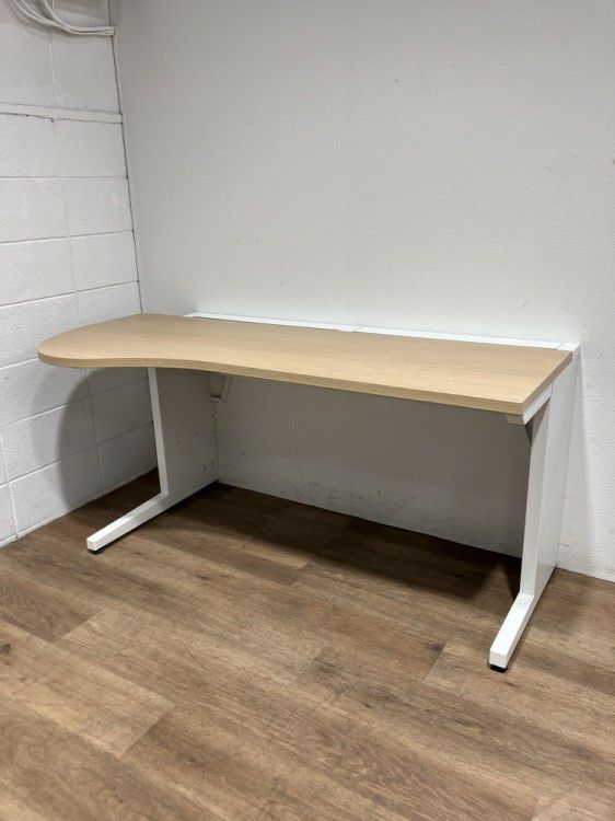 コクヨ診察デスクシリーズ 1600平デスク 商品画像1