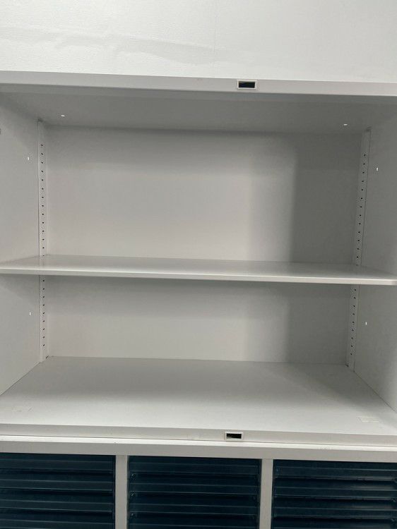 コクヨEDIA(エディア)シリーズ 両開きクリアトレー上下書庫 商品画像12