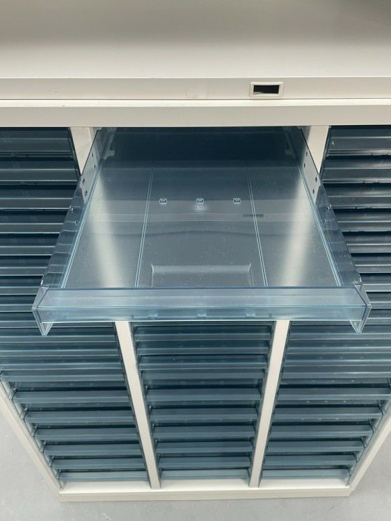 コクヨEDIA(エディア)シリーズ 両開きクリアトレー上下書庫 商品画像14