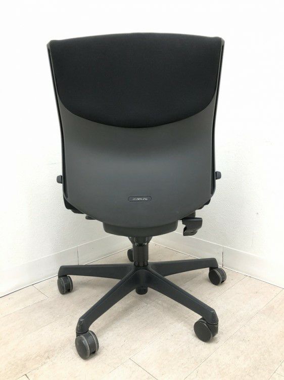 オカムラESCUDO(エスクード)チェア エスクードチェア 商品画像4