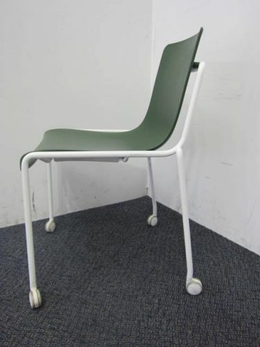 コクヨ スタッキングチェア 2脚セット 商品画像5