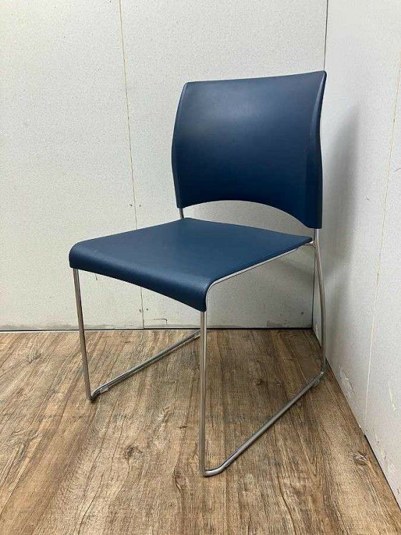 STING スタッキングチェア 商品画像1