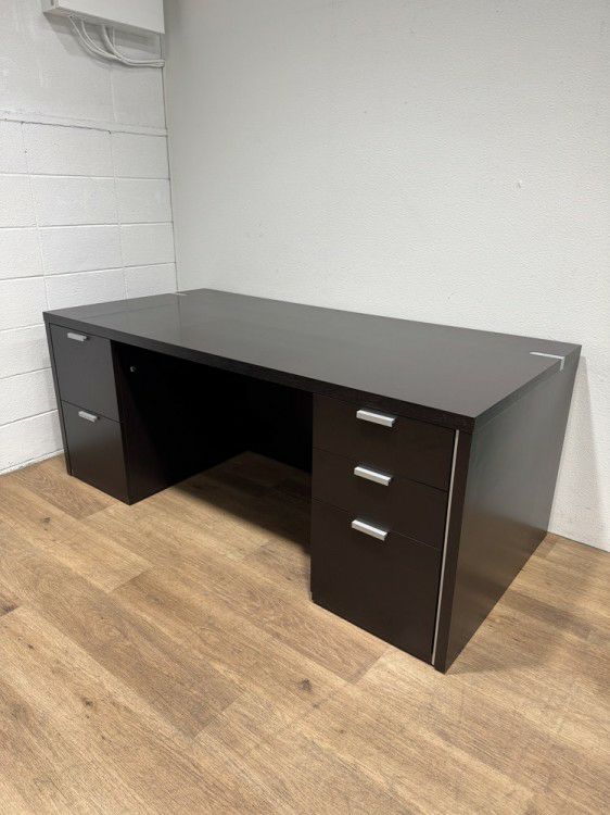 コクヨH650シリーズ 役員デスク 商品画像1