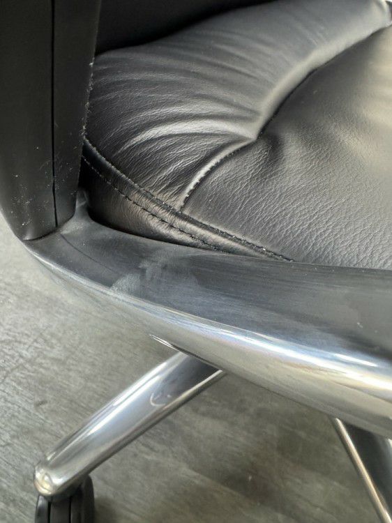 コクヨマネージメントチェア フィロソフィーシリーズ 固定肘付フィロソフィーチェア 商品画像13