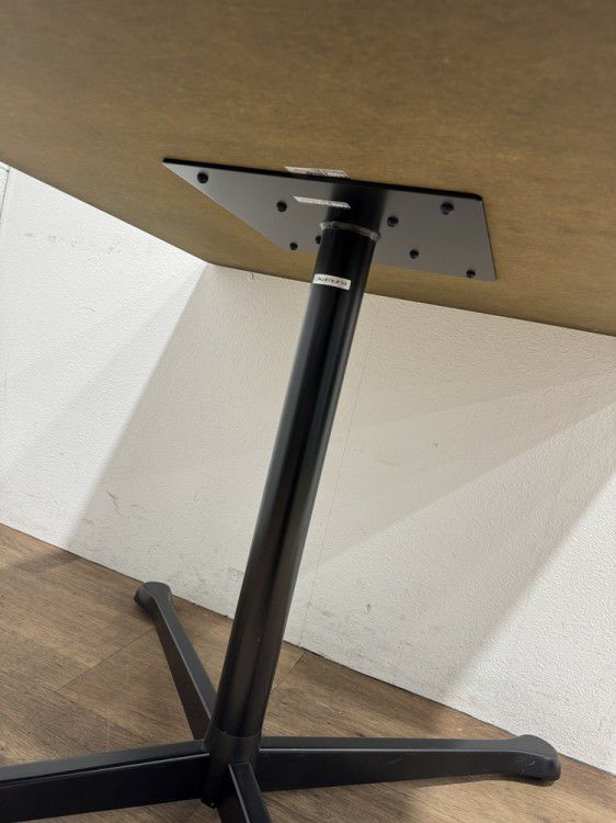 オカムラアクティアフェローシリーズ 角テーブル 商品画像6