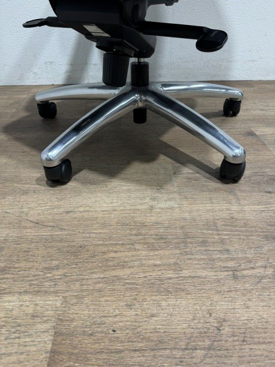 イトーキC-1タイプ 役員チェア 商品画像5