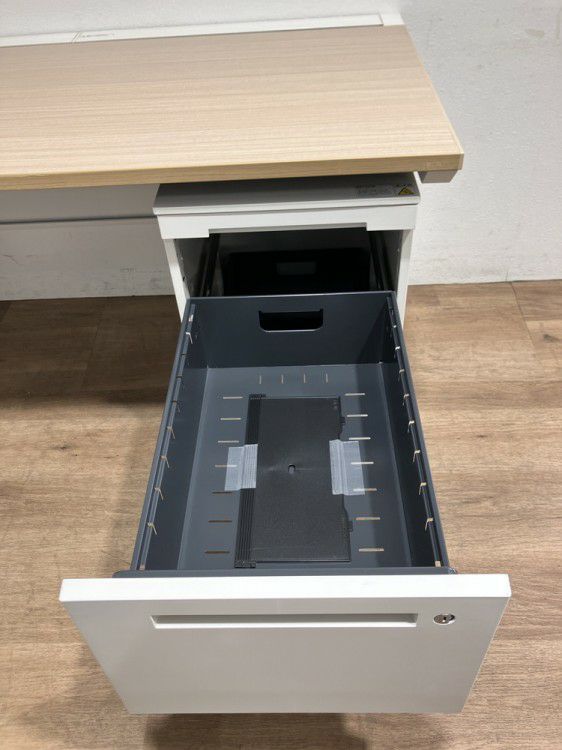 イトーキCZRシリーズ 1400平デスク+ワゴンセット 商品画像6