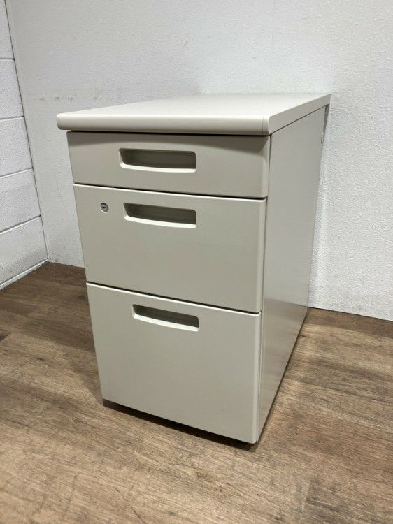 コクヨBSシリーズ 脇机 商品画像1