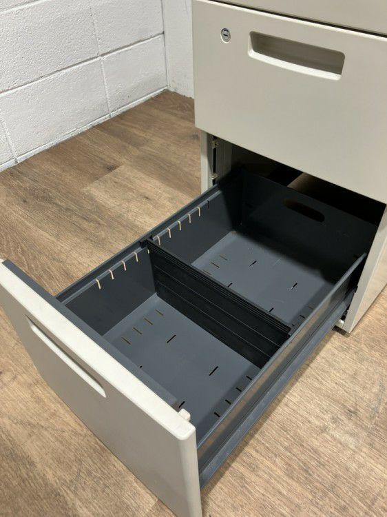 コクヨBSシリーズ 脇机 商品画像6