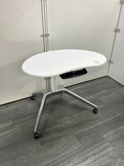 オカムラライズフィット3シリーズ パーソナル昇降テーブル 商品画像1