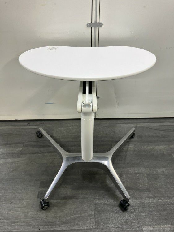 オカムラライズフィット3シリーズ パーソナル昇降テーブル 商品画像4