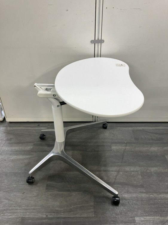 オカムラライズフィット3シリーズ パーソナル昇降テーブル 商品画像5